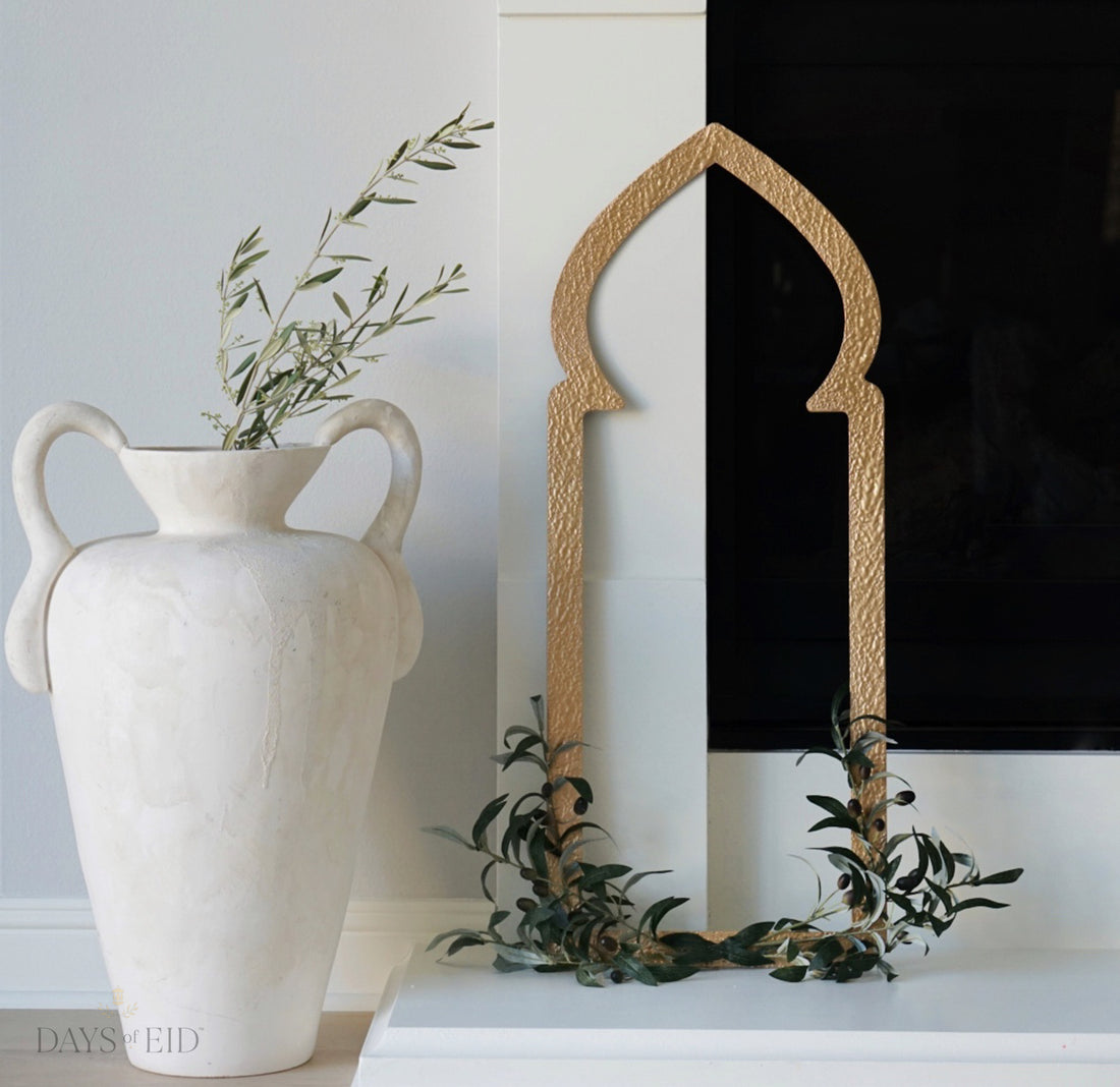 Ceramic Vase with olive Branches and Moroccan Shaped Wreath